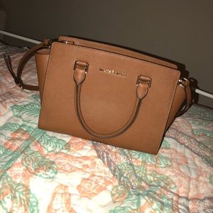 MICHAEL Michael Kors Selma Leather Medium Satchel
